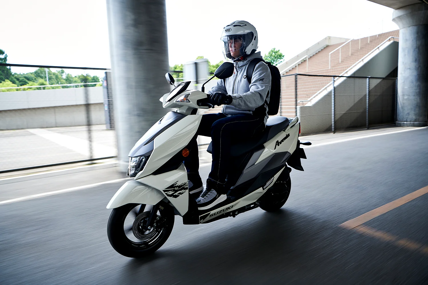 AVENIS 125